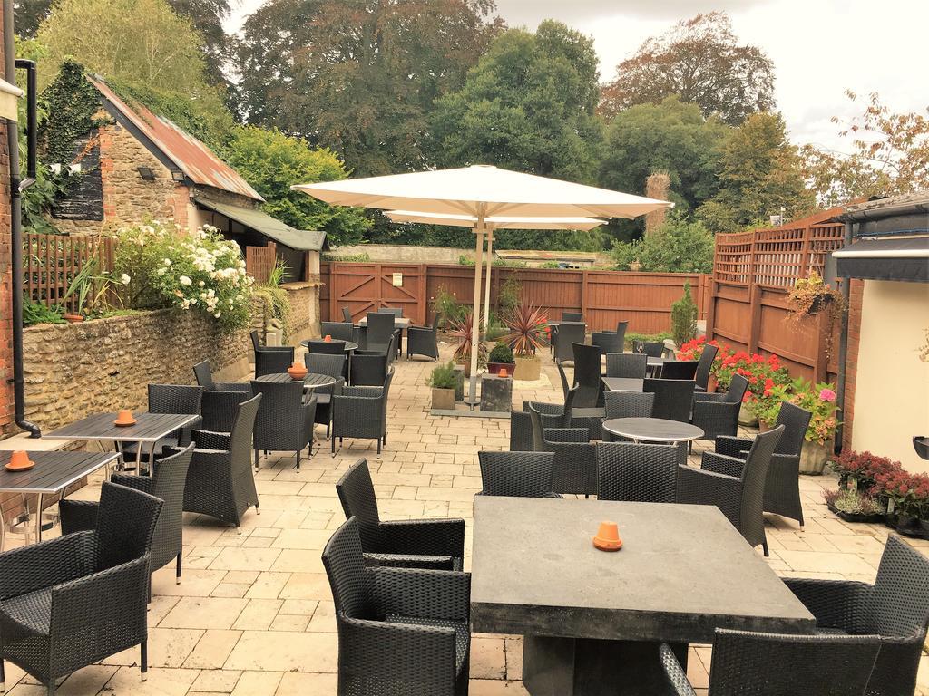 The Highworth Hotel Swindon Exterior foto